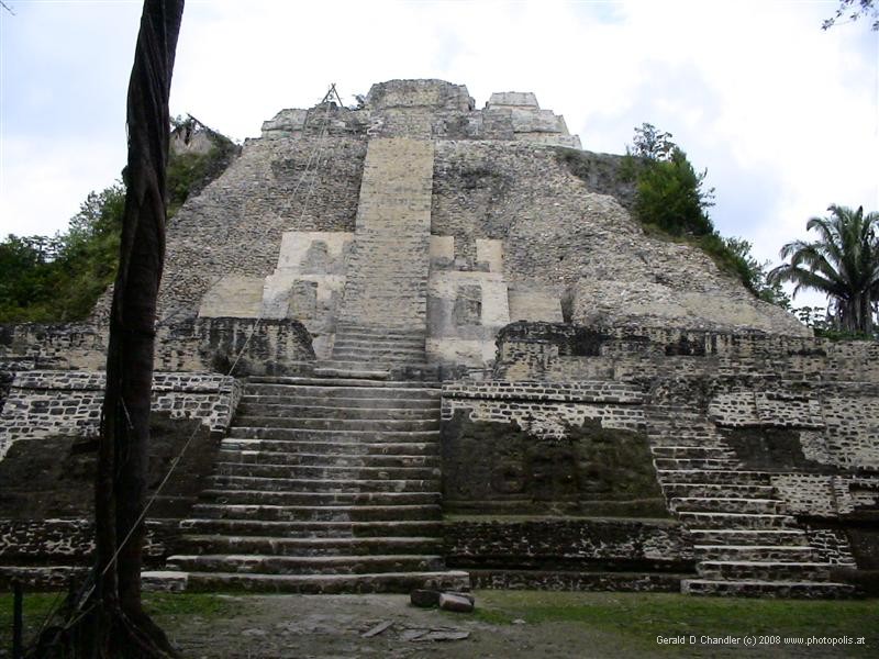 Lamanai pyramid temple