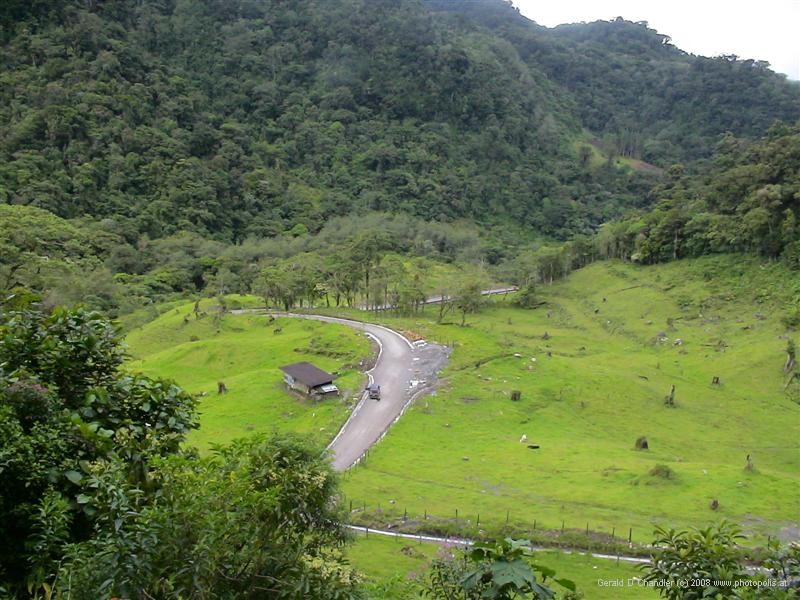 Valley near Boquette and entrance to Sendero des Questzals