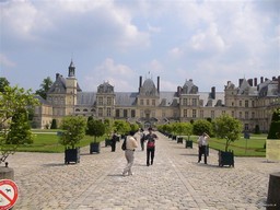 Fontainebleau Entry