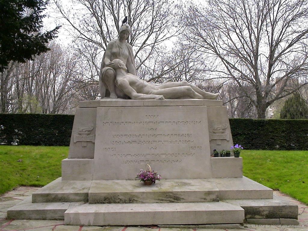 Memorial to Italians