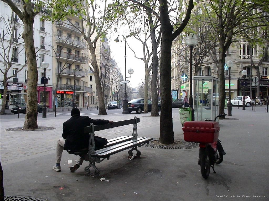 Small park, rue des Pyrennes