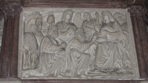Pulpit bas-relief