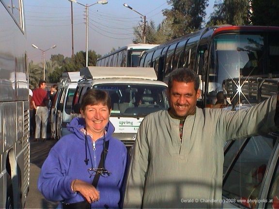 Jan and Driver waiting for Convoy to Abu Simple to depart
