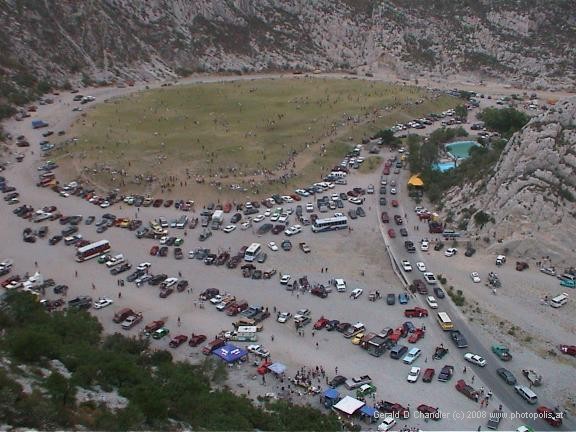 Huasteca Canyon Parking