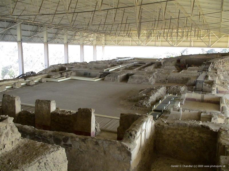 Cacaxtla main compound under covered roof