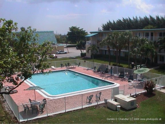 St Augustine motel pool