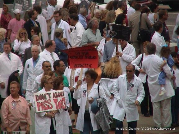 Doctors protesting before old statehouse
